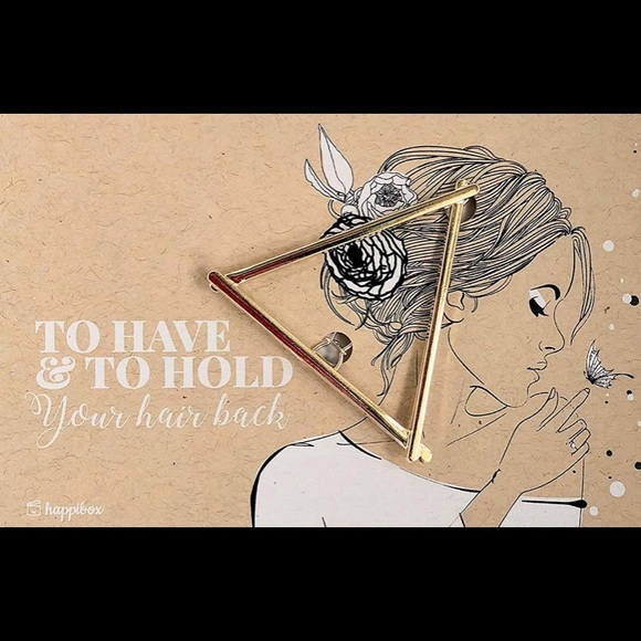 Geometrical Triangle Hair clip - Picture 2 of 3